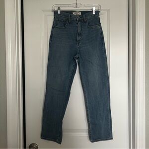 Abercrombie & Fitch Ultra High Rise Ankle Straight